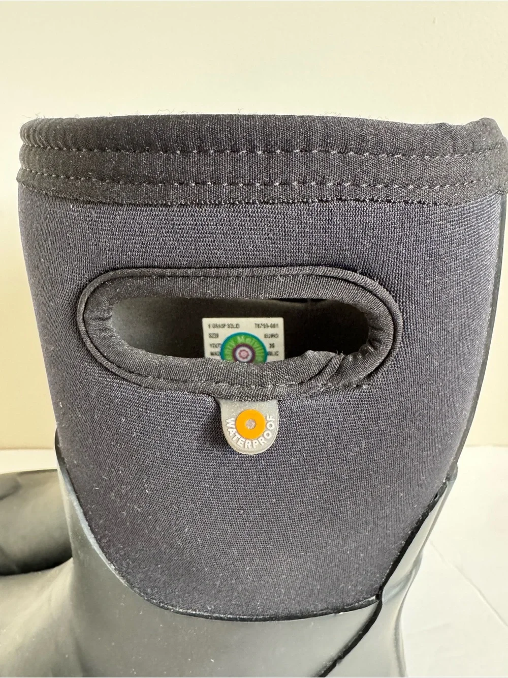 BOGS Grasp Solid Kids Rain Snow Waterproof insulated Boot youth Size 3